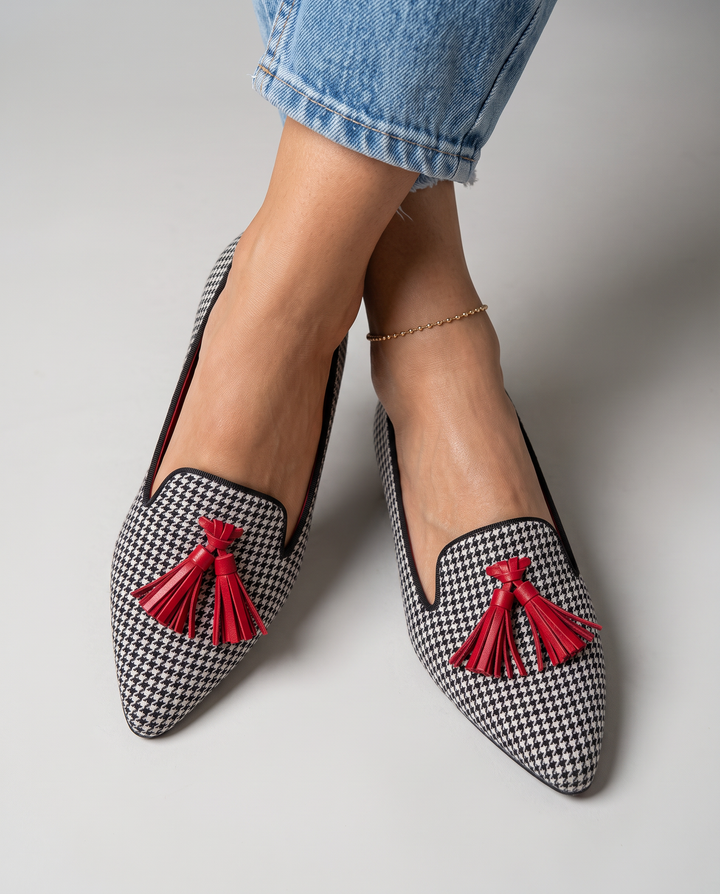 Livia™ | Pointed Toe Slip-On Flats